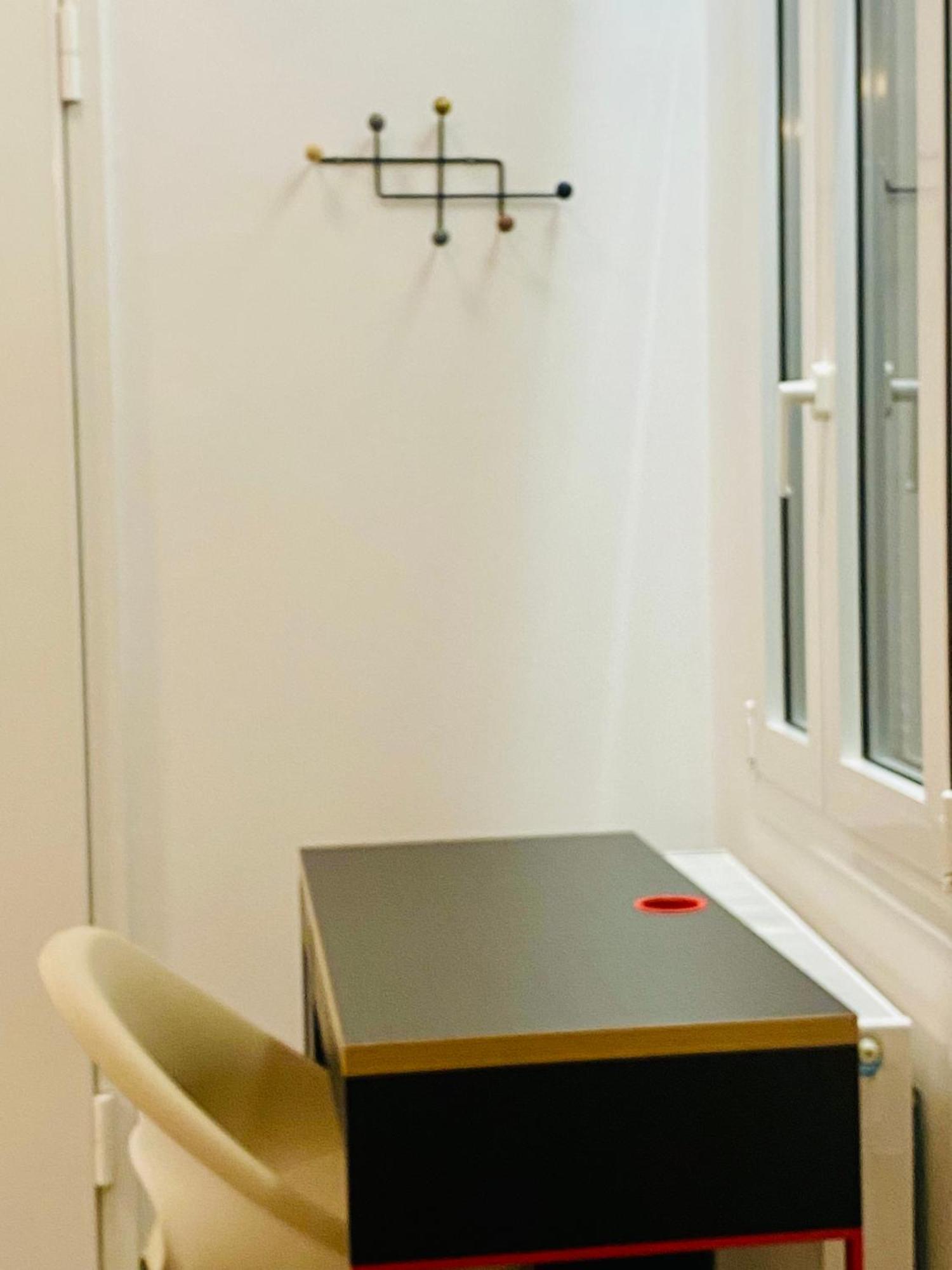 Antinoros Inn, Stylish Apartment,3' To Metro أثينا المظهر الخارجي الصورة