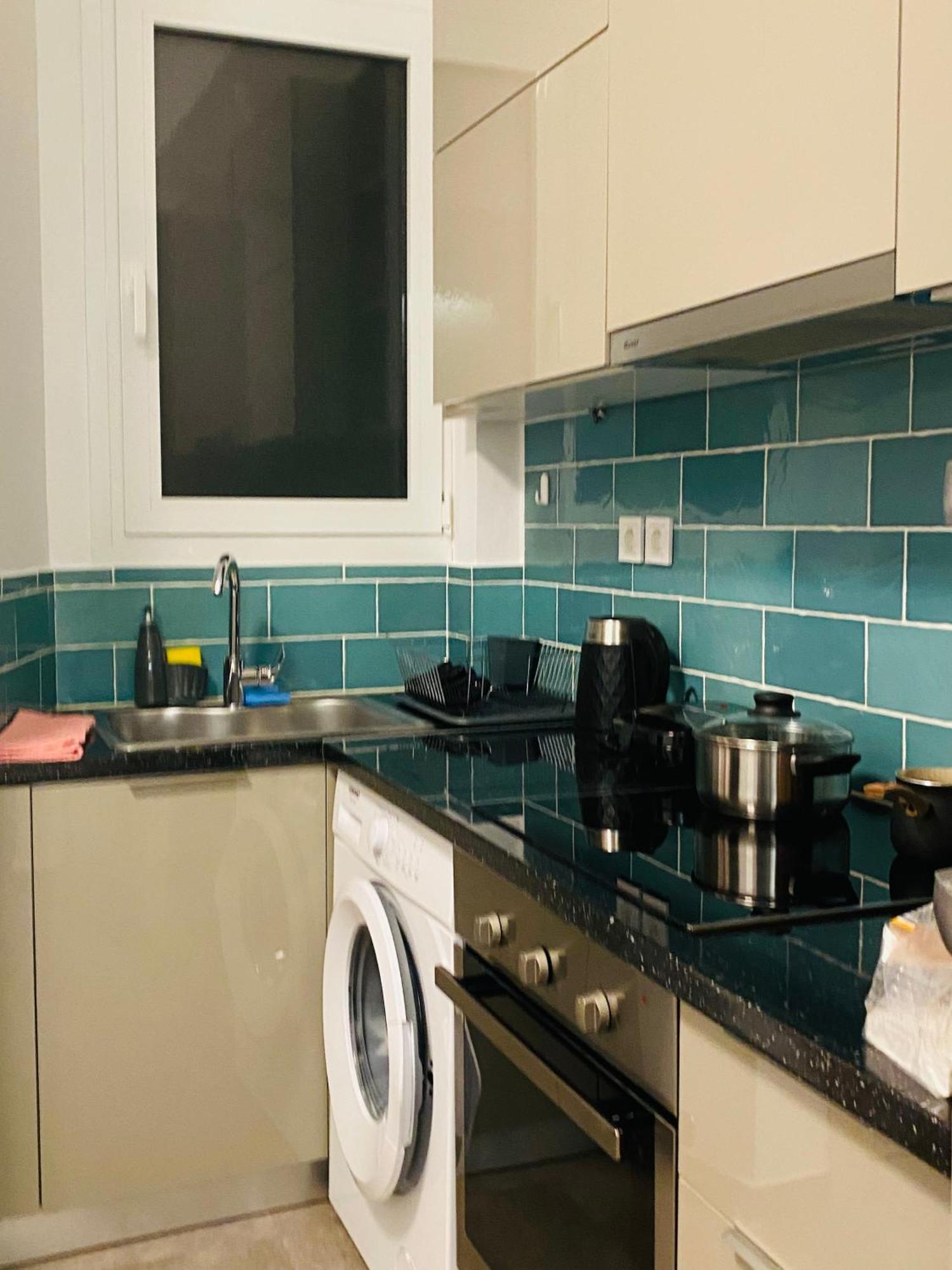 Antinoros Inn, Stylish Apartment,3' To Metro أثينا المظهر الخارجي الصورة